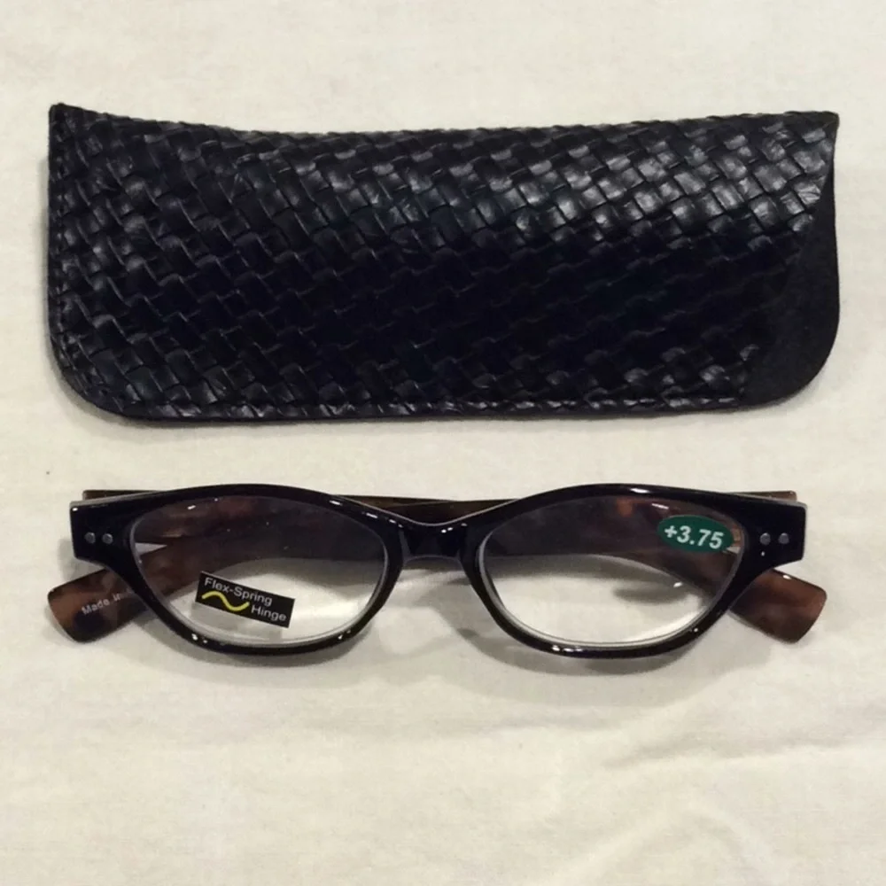 Black & Tortoise Reading Glasses & Case